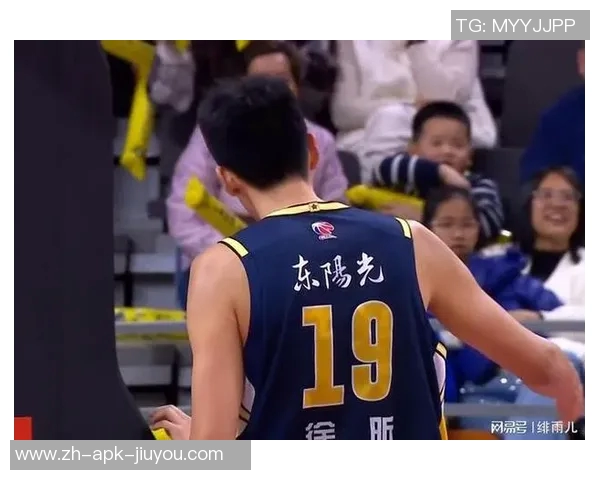 广东队迎来强援男篮暴力锋卫助力杜锋冲击新高峰 广东队迎来强援男篮暴力锋卫助力杜锋冲击新高峰