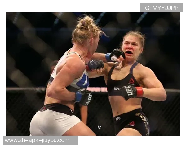 UFC小鹰与嘴炮激烈对决谁将成为轻量级新王者的终极较量 UFC小鹰与嘴炮激烈对决谁将成为轻量级新王者的终极较量